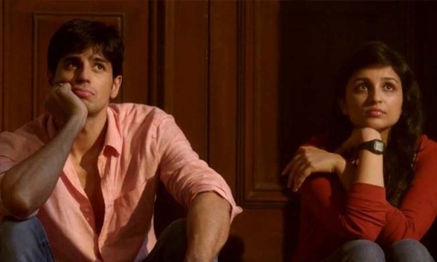 हंसी तो फंसी फिल्म में सिद्धार्थ मल्होत्रा और परिणीति चोपड़ा के बीच भी गजब का प्यार दिखाया गया था। हालांकि दर्शकों ने फिल्म को नकार दिया था।