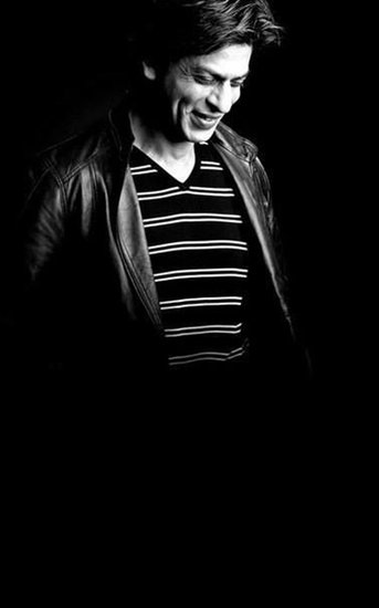 Shahrukh Khan: शाहरुख खान लंबे समय बाद स्क्रीन पर लौट रहे हैं। उनकी अगली फिल्म पठान है जो कि 2023 में रिलीज होगी। उससे पहले वह रणबीर कपूर स्टारर ब्रह्मास्त्र और साउथ की फिल्म द रॉकेटरी में कैमियो रोल में नजर आएंगे।