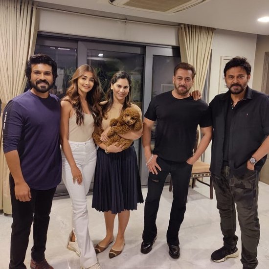 साउथ सुपरस्टार राम चरण सलमान खान की फिल्म कभी ईद कभी दीवाली में छोटे से रोल में नजर आने वाले हैं। 