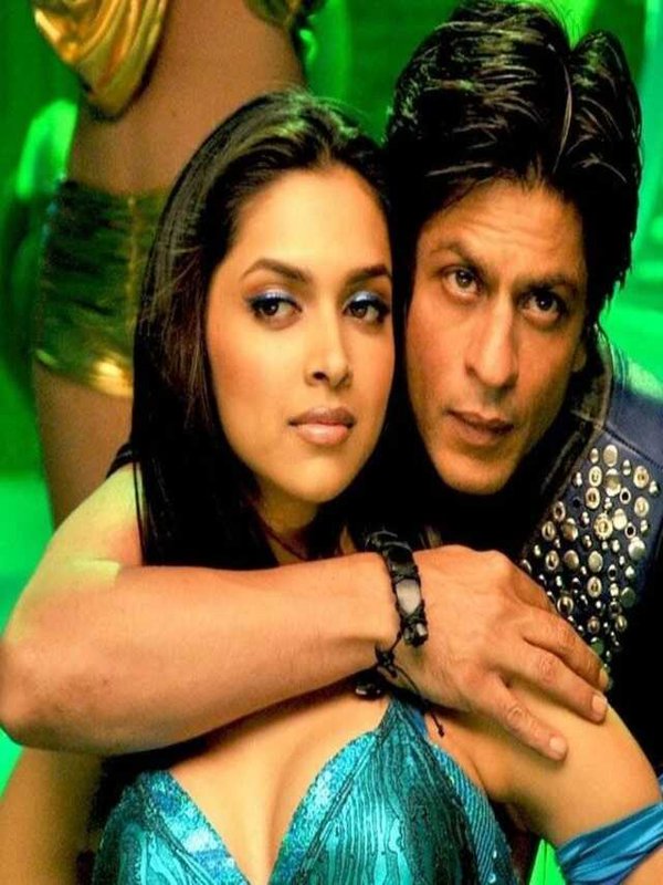 DEEPIKA SHAHRUKH - INCOME