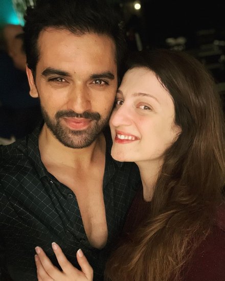 आज दोनों शादी के बंधन में बंधने जा रहे हैं। दोनों की शादी आगरा के फतेहाबाद रोड पर बने होटल जेपी पैलेस में होगी। (All Photos: Deepak Chahar/Jaya Bhardwaj Instagram)