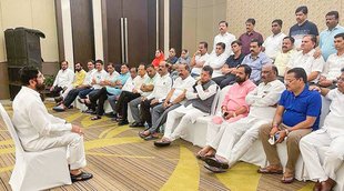 Maharashtra Political Crisis Live| eknath-shinde uddhav thackeray| MVA Crisis and Shiv Sena Live News Update: