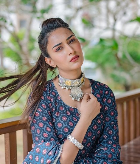 Erica Fernandes: टीवी की चर्चित एक्ट्रेस एरिका फर्नांडिस के यूट्यूब पर 14.9 लाख सब्सक्राइबर हैं। 