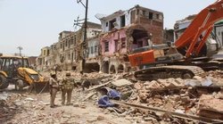 टूटे घरों की तस्वीरें शेयर कर सलमान खुर्शीद ने कसा तंज, मंत्रालय ने बताया फर्जी, लोग बोले- इतने बड़े वकील हो, कोर्ट क्यों नहीं जाते?