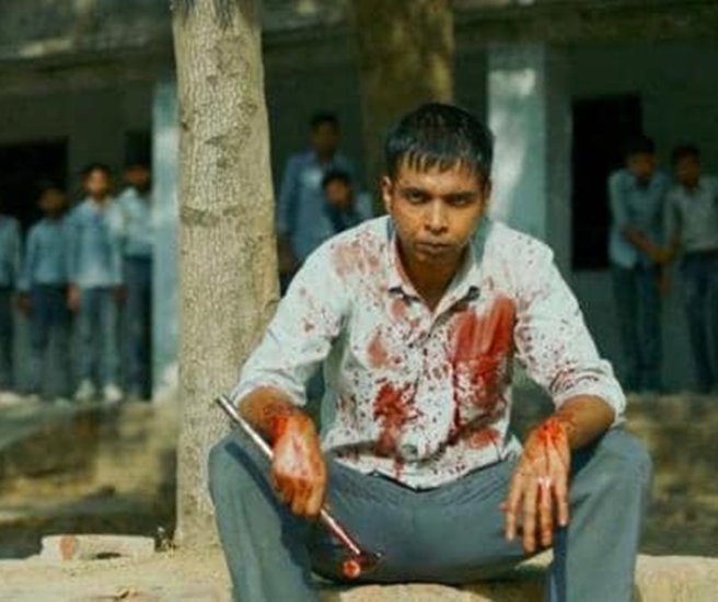 Paatal Lok: वेब सीरीज पाताल लोक को भी दर्शकों ने खूब सराहा और इसका अब अगला पार्ट भी आने वाला है। इसमें हथौड़ा त्यागी किरदार लोगों को पसंद आया था। वह हथौड़े से लोगों का मर्डर किया करता था। 