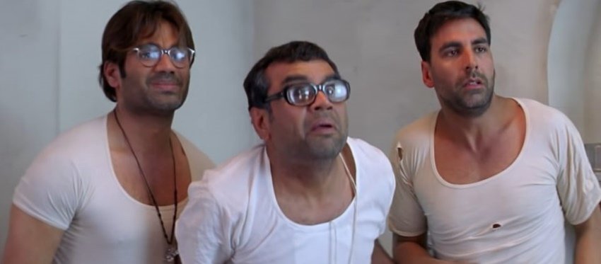 рдмреЙрд▓реАрд╡реБрдб (Bollywood) рдХреА рдХрдИ рдлрд┐рд▓реНрдореЗрдВ рдРрд╕реА рд╣реИрдВ рдЬрд┐рдиреНрд╣реЛрдВрдиреЗ рджрд░реНрд╢рдХреЛрдВ рдХреЗ рджрд┐рд▓реЛрдВ рдкрд░ рдЕрдорд┐рдЯ рдЫрд╛рдк рдЫреЛрдбрд╝реА рд╣реИред рдЗрди рдлрд┐рд▓реНрдореЛрдВ рдореЗрдВ рдХреЙрдорд┐рдбреА рд╕реЗ рд▓реЗрдХрд░ рдПрдХреНрд╢рди рддрдХ рддрдХ рдХреЛ рдСрдбрд┐рдпрдВрд╕ рдиреЗ рдЦреВрдм рдкрд╕рдВрдж рдХрд┐рдпрд╛ рд╣реИред рджрд░реНрд╢рдХреЛрдВ рдХреА рдбрд┐рдорд╛рдВрдб рдкрд░ рдРрд╕реА рдЕрдзрд┐рдХрддрд░ рдлрд┐рд▓реНрдореЛрдВ рдХреЗ рд╕реАрдХреНрд╡рд▓ рднреА рдмрдирд╛рдП рдЧрдП рд╣реИрдВ рд▓реЗрдХрд┐рди рдЕрдм рдЗрди рдлрд┐рд▓реНрдореЛрдВ рдХреЗ рдЕрдЧрд▓реЗ рдкрд╛рд░реНрдЯ рдХреА рднреА рдбрд┐рдорд╛рдВрдб рдХреА рдЬрд╛ рд░рд╣реА рд╣реИред рдпрд╣реА рд╡рдЬрд╣ рд╣реИ рдХрд┐ рдЗрди рдордЬреЗрджрд╛рд░ рдлрд┐рд▓реНрдореЛрдВ рдХреЗ рдЕрдЧрд▓реЗ рдкрд╛рд░реНрдЯ рдХреЛ рд▓реЗрдХрд░ рднреА рдЦрд┐рдЪрдбрд╝реА рдкрдХрдиреЗ рд▓рдЧреА рд╣реИред рдЗрдиреНрд╣реАрдВ рдореЗрдВ рд╕реЗ рдПрдХ рдлрд┐рд▓реНрдо рд╣реИ 'рд╣реЗрд░рд╛ рдлреЗрд░реА' (Hera Pheri Movie)ред рдЗрд╕ рдлрд┐рд▓реНрдо рдХреЛ рдЦреВрдм рдкрд╕рдВрдж рдХрд┐рдпрд╛ рдЧрдпрд╛ рдерд╛ рдФрд░ рдЗрд╕рдХреЗ рджреВрд╕рд░реЗ рдкрд╛рд░реНрдЯ 'рдлрд┐рд░ рд╣реЗрд░рд╛ рдлреЗрд░реА' (Phir Hera Pheri) рдиреЗ рднреА рджрд░реНрд╢рдХреЛрдВ рдХреЛ рдЦреВрдм рд╣рдВрд╕рд╛рдпрд╛ рдерд╛ред рдЕрдм рдЗрд╕рдХреЗ рддреАрд╕рд░реЗ рдкрд╛рд░реНрдЯ (Hera Pheri 3) рдХреА рддреИрдпрд╛рд░реА рдЪрд▓ рд░рд╣реА рд╣реИред рдореЗрдХрд░реНрд╕ рдХреА рддрд░рдл рд╕реЗ рдЗрд╕рдХреА рдХрд╣рд╛рдиреА рддреИрдпрд╛рд░ рдХреА рдЬрд╛ рд░рд╣реА рд╣реИред рдпрд╣ рдЬрд╛рдирдХрд╛рд░реА рдЖрдиреЗ рдХреЗ рдмрд╛рдж рд╕реЗ 'рд╣реЗрд░рд╛ рдлреЗрд░реА 3' (Hera Pheri 3) рд╕реЛрд╢рд▓ рдореАрдбрд┐рдпрд╛ рдкрд░ рдЯреНрд░реЗрдВрдб рдХрд░рдиреЗ рд▓рдЧреА рд╣реИред┬а