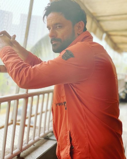 दरअसल जयदीप अहलावत आर्मी में जाना चाहते थे और आर्मी ऑफिसर बनने का सपना रखते थे। 