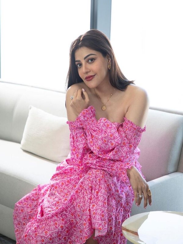 KAJAL AGARWAL IN PINK SUMMER LOOK