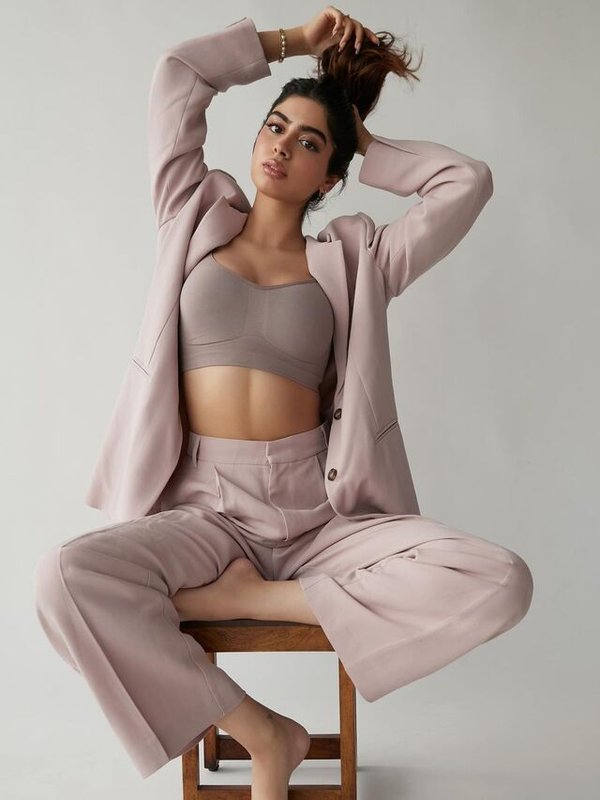 KHUSHI KAPOOR - TATTOO LOVER