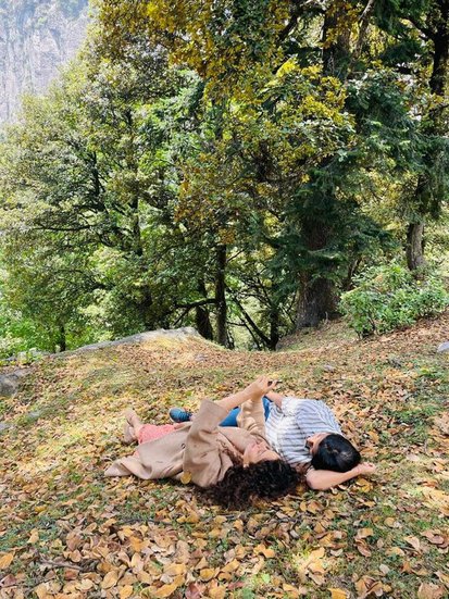 कंगना रनौत का घर हिमाचल के मनाली जिले में है।