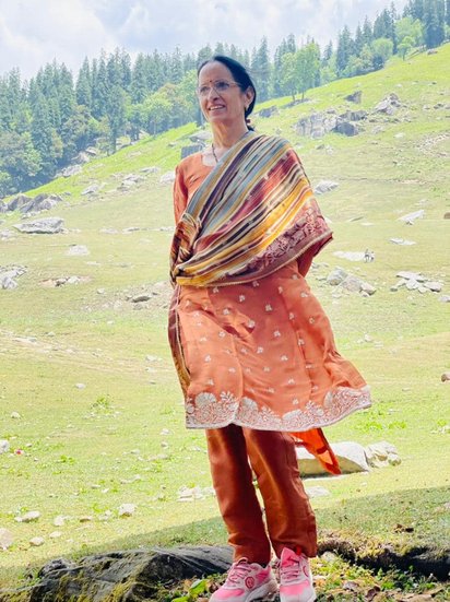 कंगना रनौत की मां।