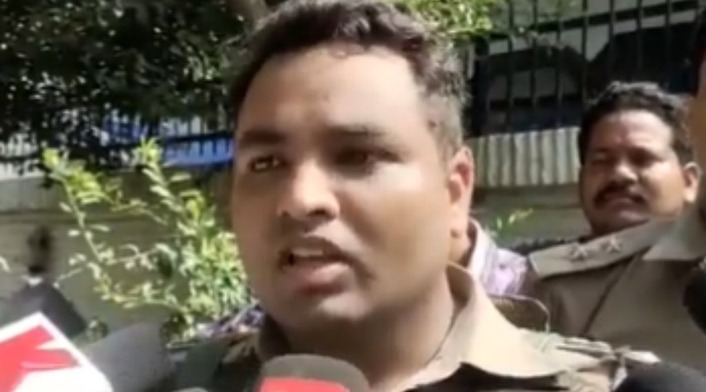 Uttar pradesh | Kanpur stock trader fired on police | stock trader fired | family dispute