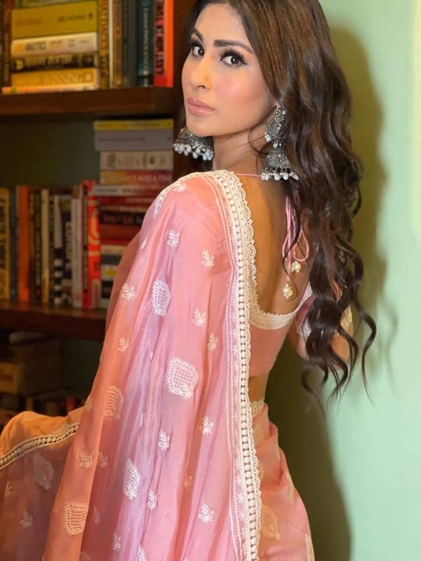 Mouni sylish look