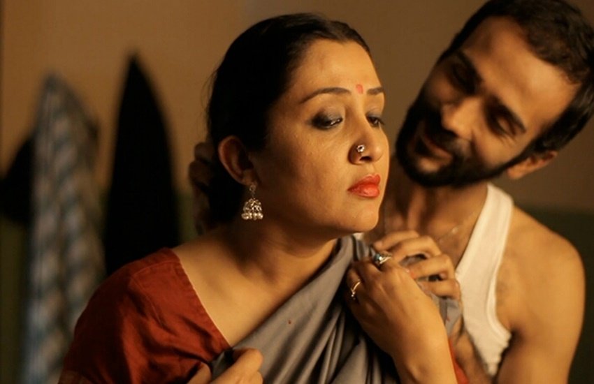 Nadia Afghan On Pregnancy: नादिया अफगान पाकिस्तान की चर्चित एक्ट्रेस हैं। हाल ही में उन्होंने प्रेग्नेंसी को लेकर एक बयान दिया जो उनकी ट्रोलिंग का कारण बना। ट्रोल करने वालों पर एक्ट्रेस ने अपनी दर्द भरी दास्तान सुना पलटवार किया है। 