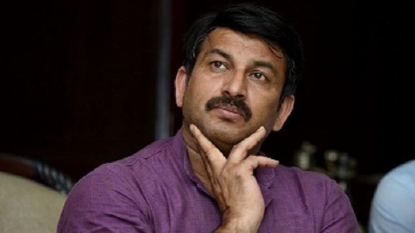 Manoj Tiwari: बीजेपी सांसद मनोज तिवारी ने भोजपुरी एंटरटेनमेंट इंडस्ट्री से राजनीति में कदम रखा था। उनकी भी मैरिड लाइफ डिस्टर्ब्ड रही है। साल 2012 में उनका उनकी पहली पत्नी रानी तिवारी से तलाक हो गया था। मनोज तिवारी ने साल 2020 में सुरभि संग दूसरी शादी रचा ली है। (यह भी पढ़ें- मनोज तिवारी के तलाक में श्वेता तिवारी का आया था नाम, एक्ट्रेस संग ऐसी है BJP MP की बॉन्डिंग)