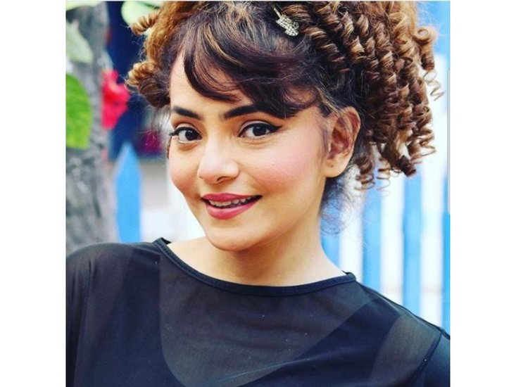 राखी विजान को शोहरत मिली थी एकता कपूर के शो हम पांच से। हम पांच में वह स्वीटी के रोल में नजर आई थीं। इस शो से हिट होने के बाद राखी ने कई चर्चित टीवी सीरियल्स में काम किया।