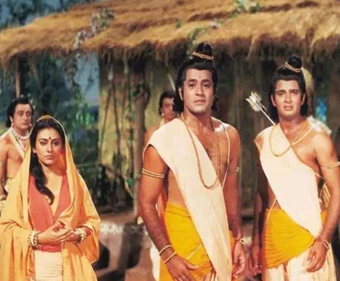 बहुचर्चित टीवी शो रामायण में भी काफी सीन VFX की मदद से ही शूट किए गए थे। यह टीवी शो दर्शकों के सबसे पसंदीदा टीवी शो में से एक था। (यह भी पढ़ें: कपिल शर्मा से हिना खान तक, सेट पर इनके व्यवहार की वजह से मेकर्स से को-स्टार तक झेल चुके हैं परेशानी)