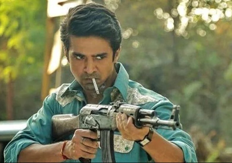 Rangbaaz: रंगबाज में गैंगस्टर की कहानी दिखाई गई है। इस कहानी को 8.1 रेटिंग के साथ अच्छा रिस्पॉन्स मिला था।  