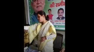 Bihar, JDU, Nitish government, Ranju Geeta, EX minister, Hitting DDC with slippers, Rekha Devi, Bihar MLC