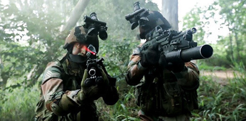 Regiment Diaries: नेटफ्लिक्स पर मौजूद रेजिमेंट डायरीज डॉक्यूमेंट्री सीरीज है जिसे आईएमडीबी ने 8.6 रेटिंग दी है।  