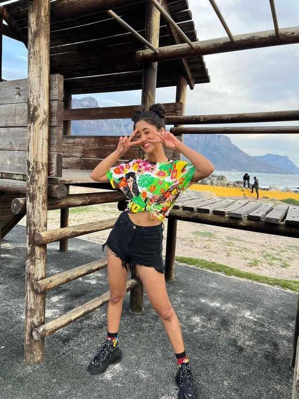 SHIV ANGI JOSHI IN FUNKY LOOK