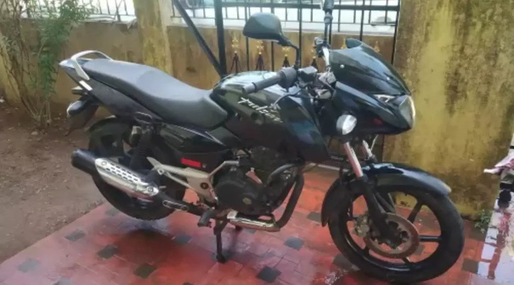 second hand bike । Bajaj Pulsar 150 । sports bike । Car Bike News