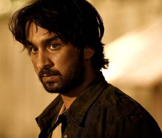 सिद्धांत कपूर से पहले भी कई स्टार किड्स रहे हैं जिनका नाम ड्रग्स सेवन में आया। कुछ का तो करियर ही खत्म हो चुका है। आइए डालते हैं एक नजर: