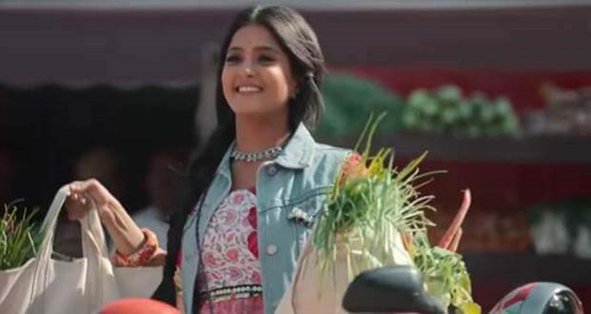 टीवी शो बन्नी चाव होम डिलीवरी में बन्नी का किरदार, जिसे उल्का गुप्ता ने निभाया है, टिफिन सर्विस चलाती है। वह खुद ही डिलीवरी भी करती है।