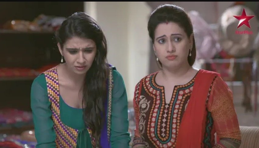 'ये रिश्ता क्या कहलाता है' में अक्षरा की दोनों भाभियां यानी वर्षा और जसमीत कपड़े डिजाइन करने का काम शुरू करती हैं। दोनों को इस बिजनेस में खूब सफलता भी मिलती है।