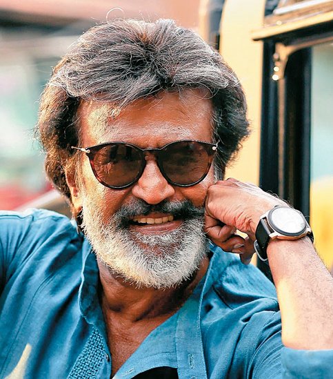 Rajnikanth: रजनीकांत दशकों से साउथ फिल्मों के महानायक बने हुए हैं। वह प्रति फिल्म सौ करोड़ रुपये से भी ज्यादा चार्ज करते हैं।