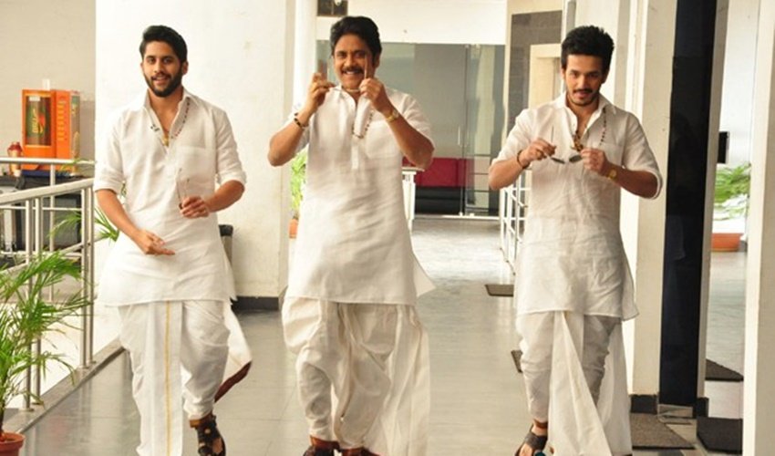 Nagarjun - Naga Chaitanya: नागार्जुन साउथ फिल्म इंडस्ट्री के बहुत बड़े नाम रहे हैं। अब उनके दोनों बेटे नागा चैतन्य और अखिल अक्किनेनी भी बड़े फिल्म स्टार बन चुके हैं।