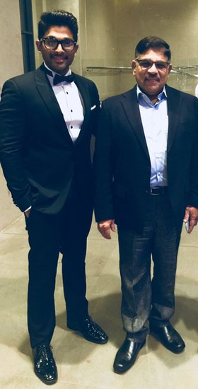 Allu Arvind - Allu Arjun: पुष्पा फिल्म से पैन इंडिया अपनी धाक जमाने वाले अल्लू अर्जुन के पिता अल्लू अरविंद साउथ के बहुत बड़े निर्माताओं में शुमार रहे हैं।