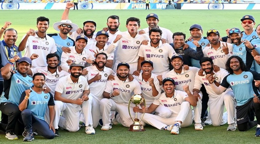 ऑस्ट्रेलिया के खिलाफ सीरीज जीतने के बाद टीम इंडिया (फोटो/वीरेंद्र सहवाग ट्विटर)