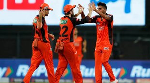 Umran Malik IPL 2022 SRH vs MI Sunrisers Hyderabad Matthew Wade Gujarat Titans Hardik Pandya Andre Russell Shreyas Iyer