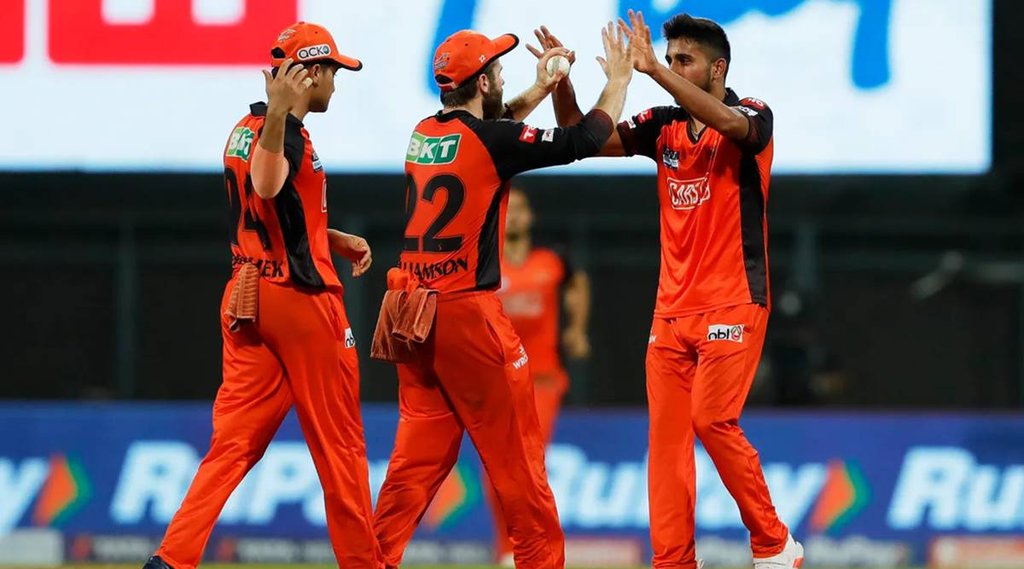 Umran Malik IPL 2022 SRH vs MI Sunrisers Hyderabad Matthew Wade Gujarat Titans Hardik Pandya Andre Russell Shreyas Iyer Umran Malik IPL 2022 SRH vs MI Sunrisers Hyderabad Matthew Wade Gujarat Titans Hardik Pandya Andre Russell Shreyas Iyer