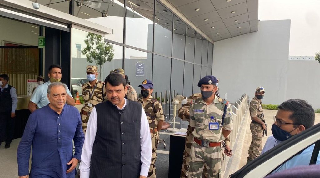 devendra fadanvis | delhi airport| delhi|