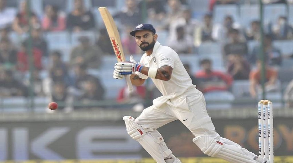 बल्‍लेबाजी करते कोहली। (Photo: PTI)