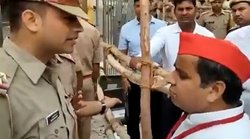 दरोगा से हुई झड़प तो भड़क गये सपा प्रत्याशी धर्मेन्द्र यादव, बोले- How Can U रोक?, लोगों ने कर दी खिंचाई