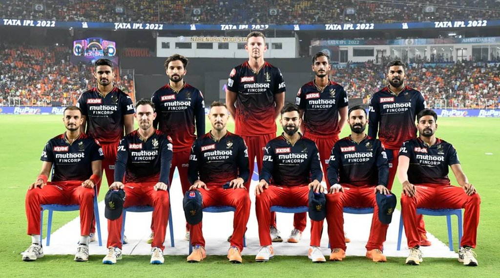 Royal Challengers Bangalore Mohammad Siraj Virat Kohli Dinesh Karthik Watch Video AAKASH CHOPRA