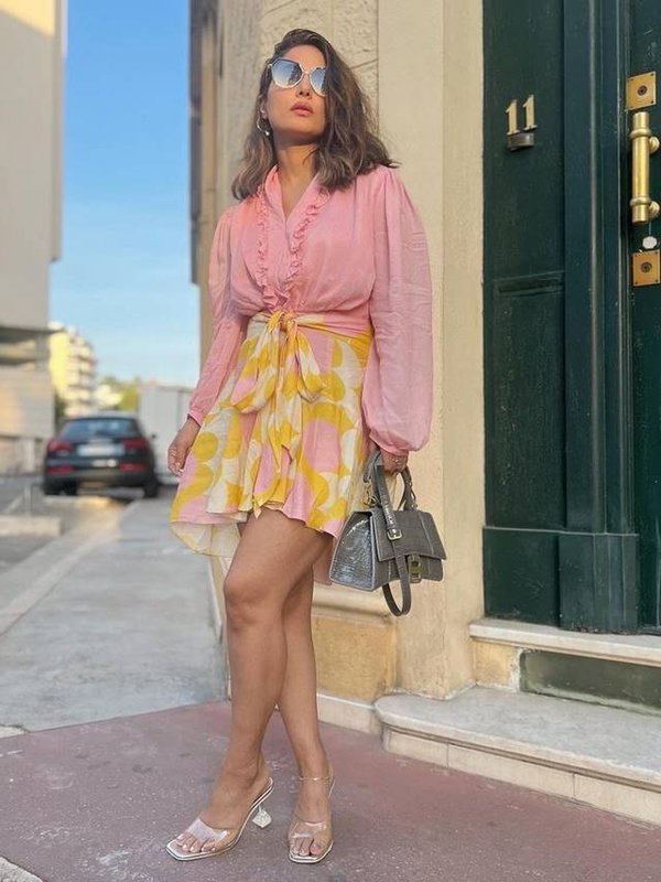 hina khan stunning look