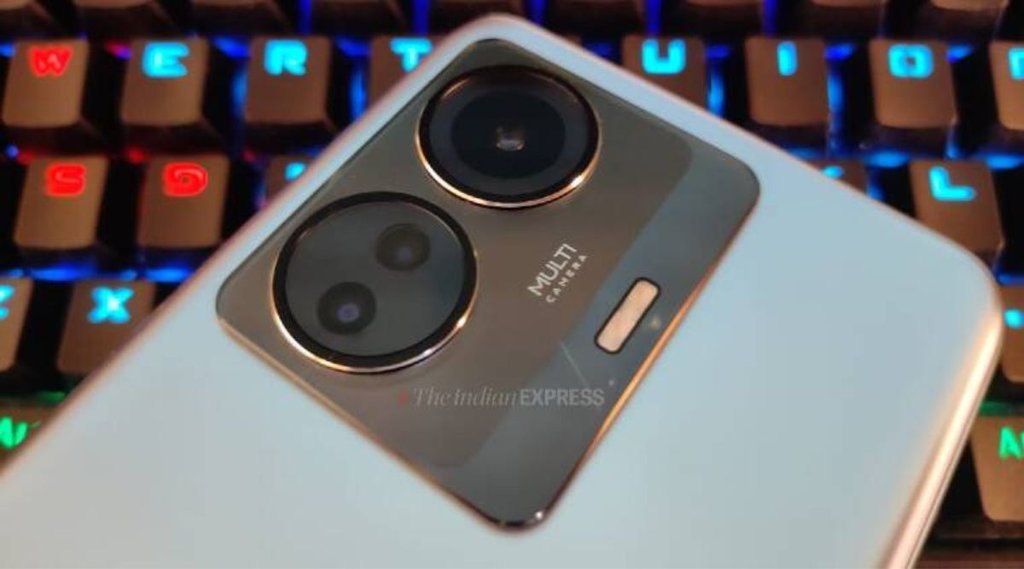 iQOO iQOO Smartphones