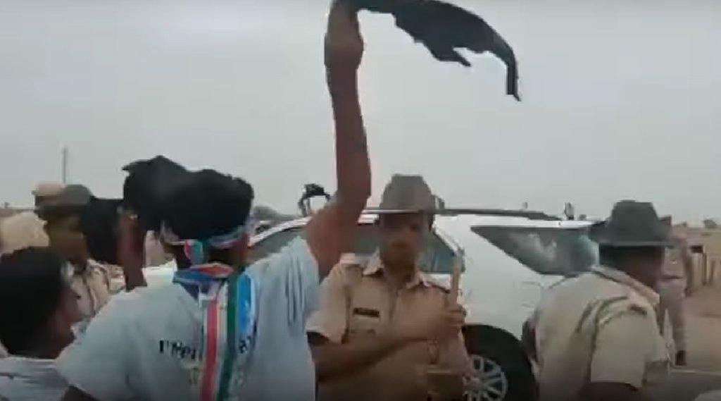 Rajasthan, Gajendra Singh Shekhawat, Union Minister, Black flag, Ink on convoy, NSUI workers, Yog Diwas