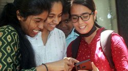 UP Board Class 12th Result 2022, Upmsp.edu.in, upresults.nic.in: जारी हुआ 12वीं का रिजल्ट, लड़कियों ने मारी बाजी, ऐसे चेक करें परिणाम