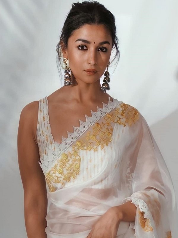 ACTRESS WHO MARROED AT THE PEAK OF HER CAREER