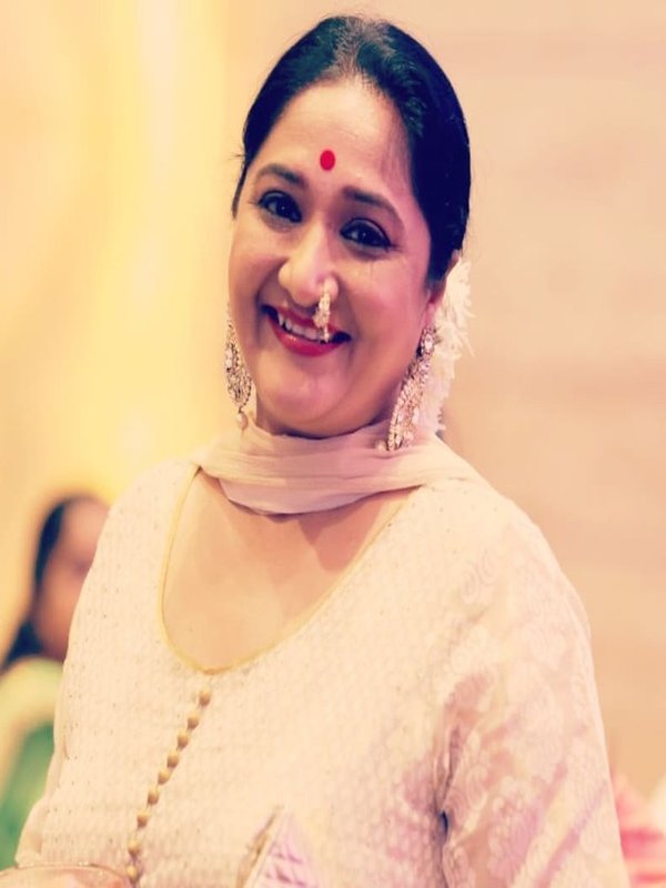 ANUPAMA BAA - ALPANA BUCH STYLISH LOOKS