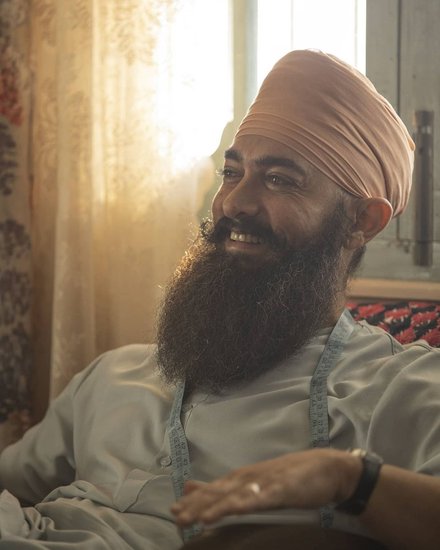एक बार आमिर खान भी इस शो में पहुंचे थे। आमिर से करण ने सवाल किया कि ऐसी कौनसी चीज है जो आपको पसंद नहीं लेकिन आप पसंद होने का दिखावा करते हैं। बिना देरी किए आमिर खान ने जवाब दिया कि कॉफी विद करण। (Photo: Amir Khan Productions Instagram)