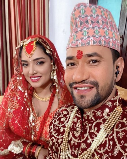 दरअसल इस इंटरव्यू में आम्रपाली से पूछा गया था कि निरहुआ के साथ 25 फिल्में पूरी होने पर उन्हें कैसा लग रहा है। 