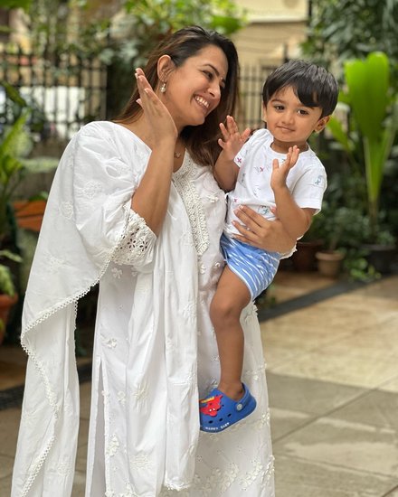Anita Hassanandani on Post Pregnancy: अनीता हसनंदानी टीवी का जाना पहचाना नाम है। वह 'कभी सौतन कभी सहेली', 'कसौटी जिंदगी की', 'नागिन' (Naagin) जैसे हिट टीवी शो में काम कर चुकी हैं। साथ ही कई फिल्मों में भी नजर आ चुकी हैं। हाल ही में अनीता मां बनी हैं और बेटे आरव को जन्म दिया है। वह काफी समय से ब्रेक पर हैं लेकिन अब एक्ट्रेस काम पर लौटना चाहती हैं।
