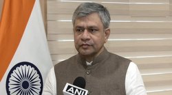 वंदे भारत एक्सप्रेस में होगा बदलाव, रेल मंत्री अश्विनी वैष्णव बोले- चेयर कार वाली इस ट्रेन में जल्द होगी स्लीपर बर्थ