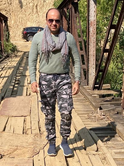 मंदार ने कहा कि बस यहीं से मुझे काम मिलना शुरू हुआ और भिड़े के रूप में मेरी पहचान बन गई। आज मेरे लॉन्ड्री के बिल भी मेरे असल नाम पर नहीं बल्कि भिड़े के नाम पर आते हैं। (Photo: Mandar Chandwadkar Instagram)